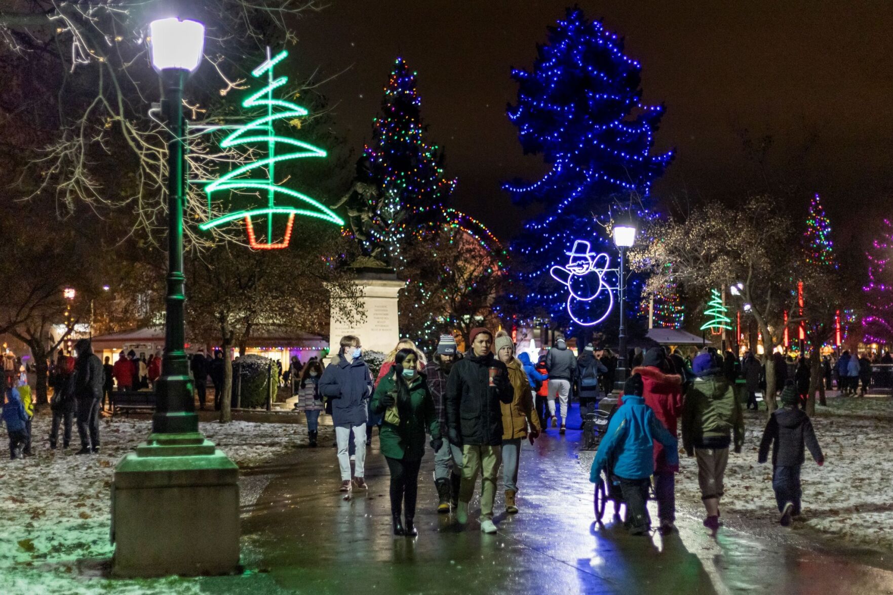 London Downtown for the Holidays Victoria Park